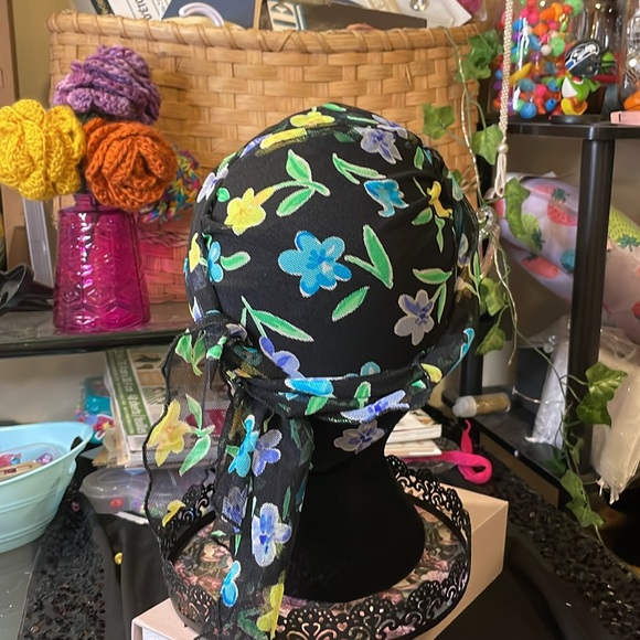 Floral Black Headwrap - Picture 3 of 5